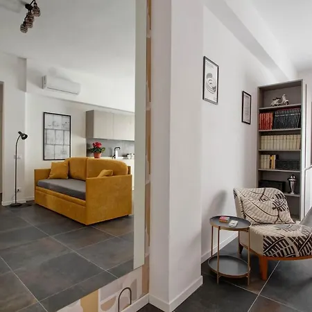 Large And Comfortable Close To Trastevere 아파트